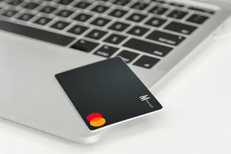 ouvrez-votre-compte-pro-100%-digital-en-moins-de-24h-768x512